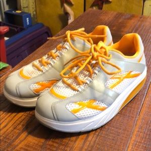 MBT Women’s Sneakers, size 9, EUC